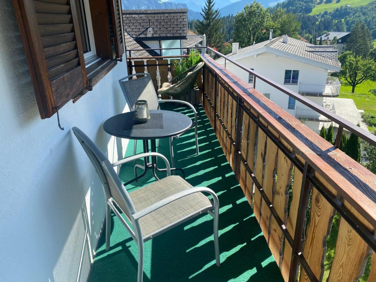 Dachwohnung In Der Mitte Von Laax-Dorf 외부 사진